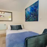 Apartment Villa Vala