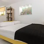 Apartment Villa Vala