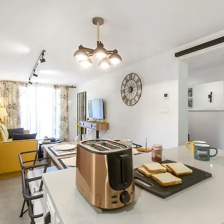 Apartment Villa Vala *